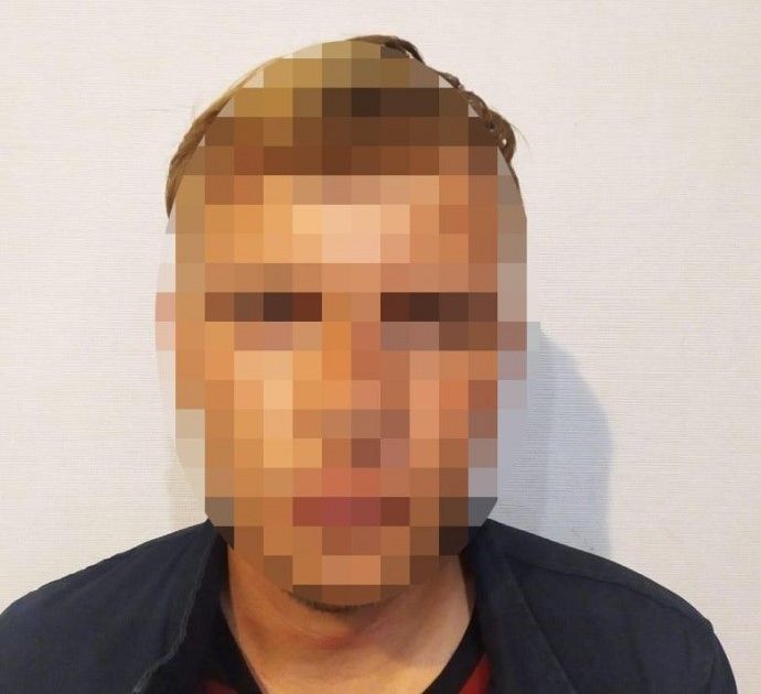 Поліція затримала вандала, який справив нужду на пам'ятник Героям Небесної сотні