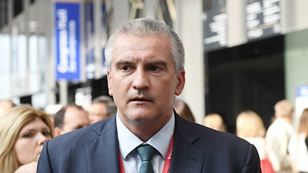Аксьонов не піде у відставку через проблеми з водою у Криму