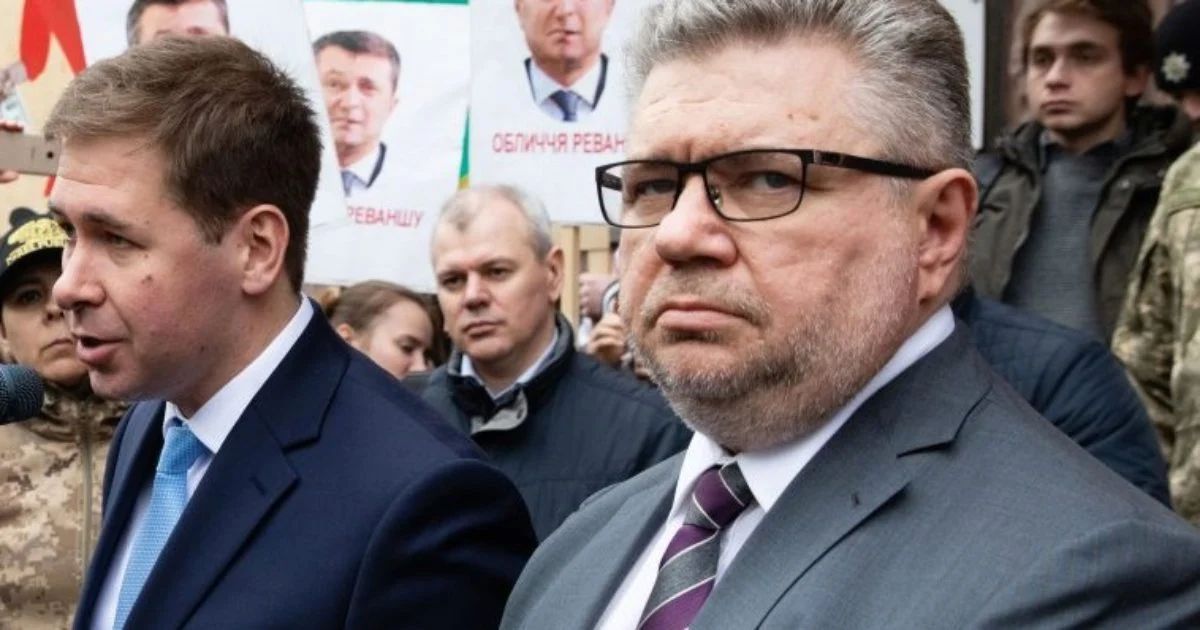 Адвокати Порошенка позиваються до керівника ДБР через брехню