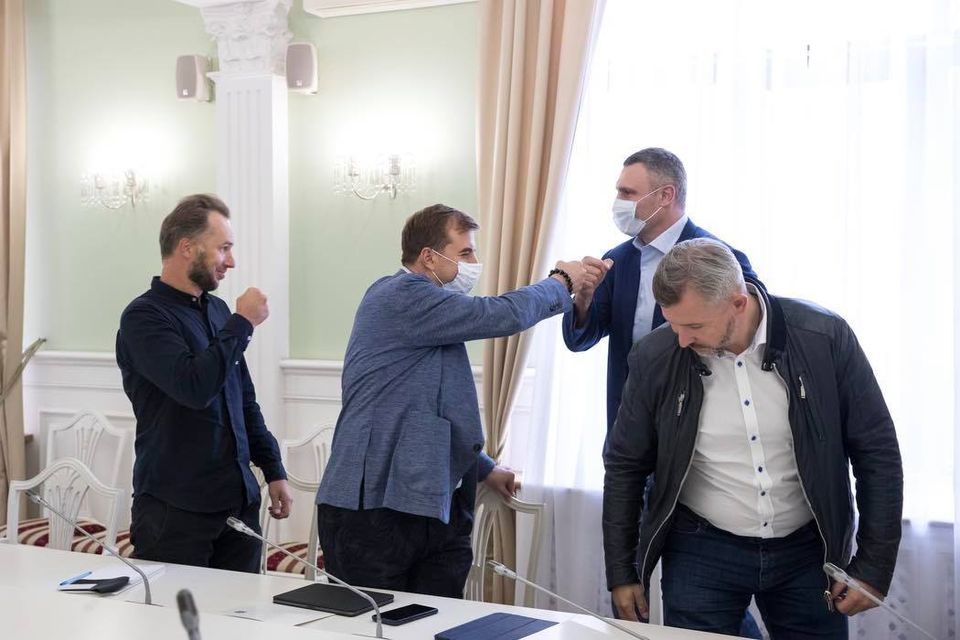 Віталій Кличко поборов коронавірус і повернувся на роботу в КМДА