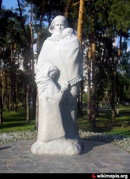 Близько 2,5 тис. благодійників долучилися до творення пам’ятника Матері-Вдові у Києві