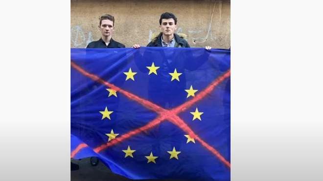 В Одесі молодики вчинили наругу над прапорами ЄС