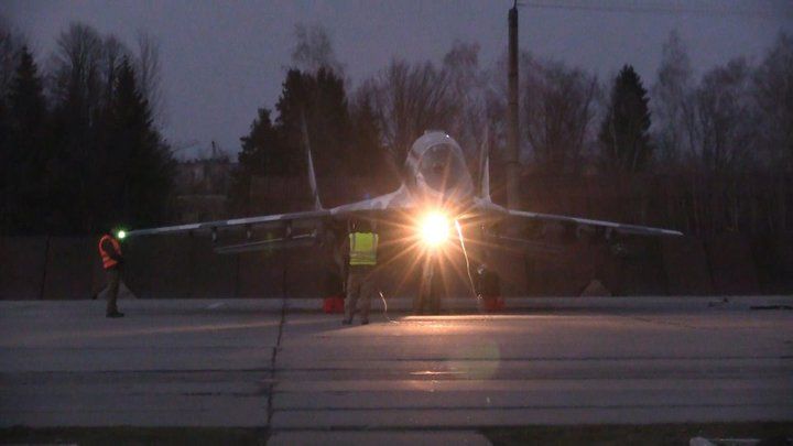 Пілоти МіГ-29 вчилися проводити повітряні бої в Івано-Франківську
