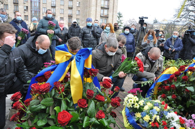 «Зелю — геть!»: чого хотіли активісти від Зеленського під «Феофанією»