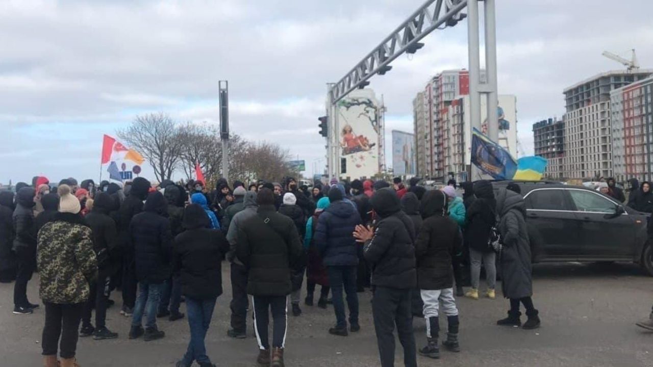 Карантин вихідного дня: підприємців одеського ринку «7 кілометр» лякають штрафами за протест
