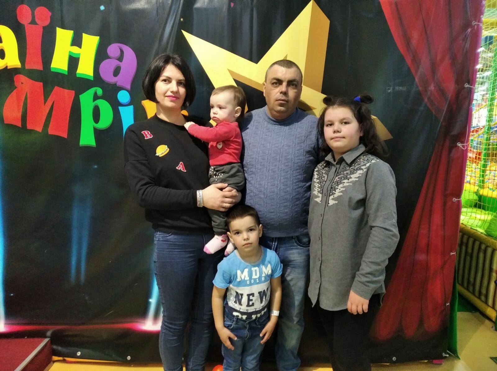 «Чоловік їсть і хвалить!» Рецепти особливих чебуреків і високого сирника від Ольги Василатій