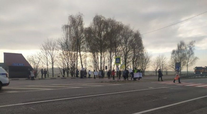 Львівські медики перекрили міжнародну трасу