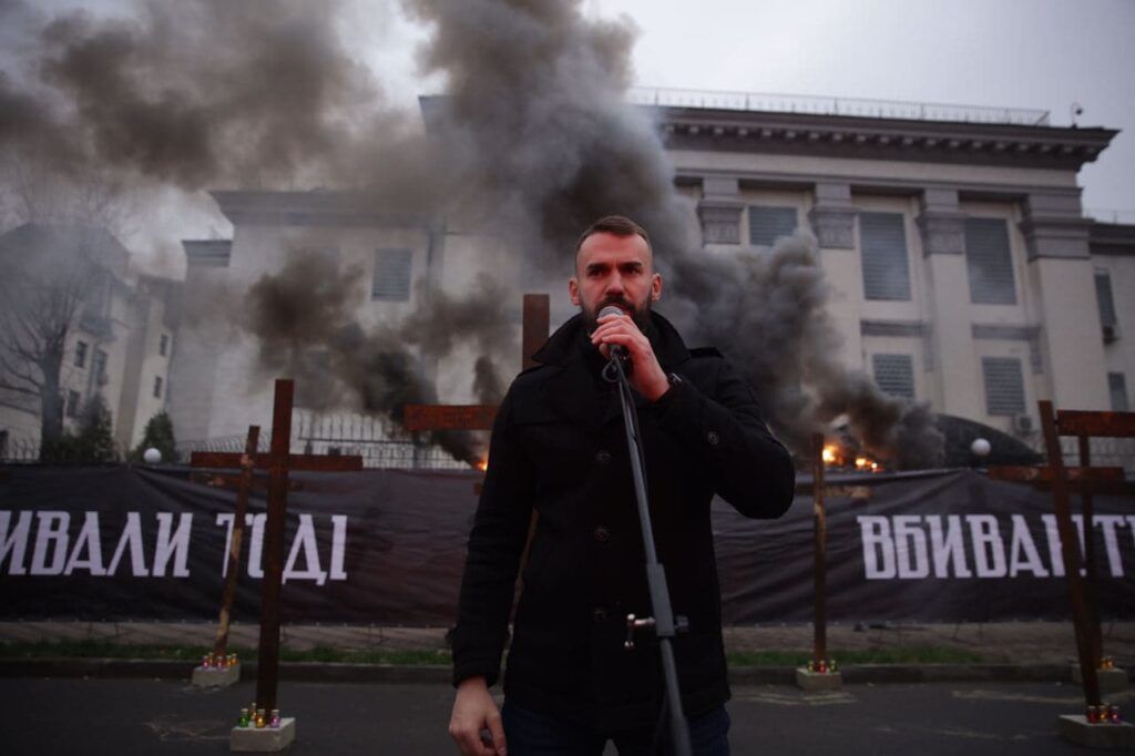 Під посольством Росії встановили 33 хрести в пам’ять про Голодомор, фото
