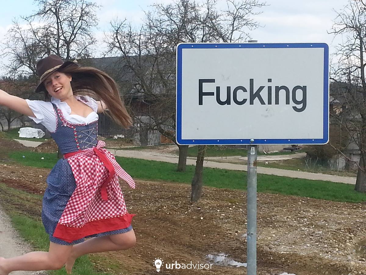 «А в Гадюкіному — дощі…» Як назва села Fucking отруює життя його мешканцям