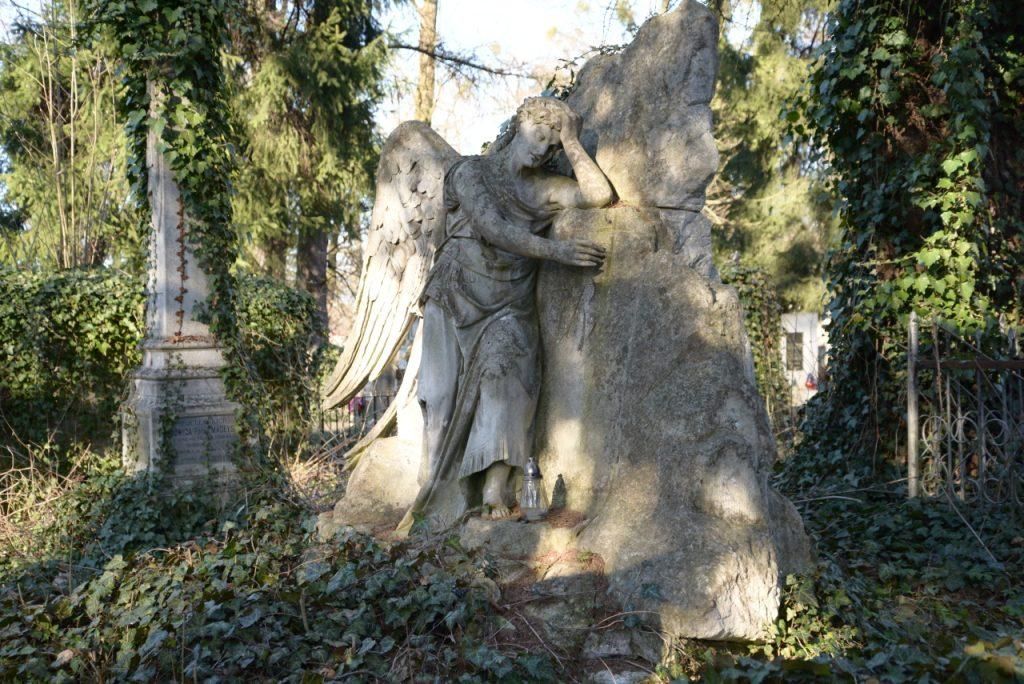 Як галерея просто неба: чому поляки відновлюють пам’ятки на Личаківському кладовищі