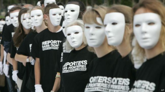 Репортери без кордонів: у світі 387 журналістів перебувають за гратами