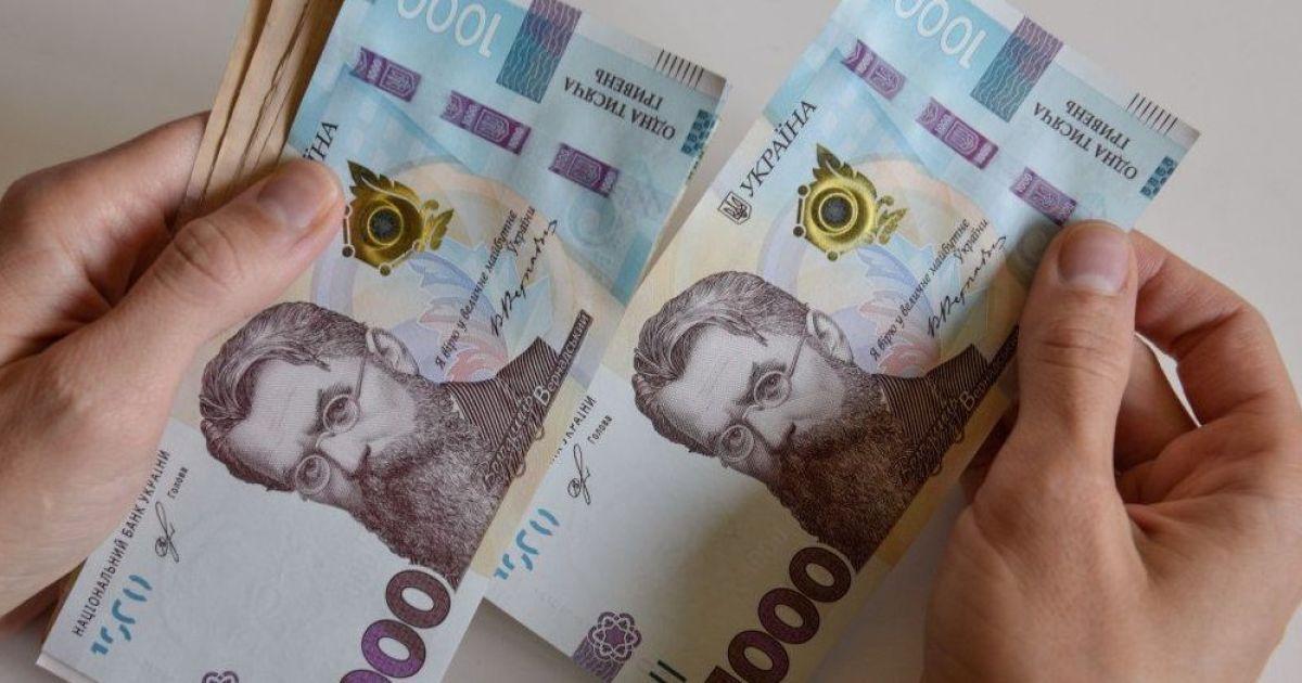 Допомога ФОПам: 261 тисяча підприємців хочуть отримати «карантинні» 8 тисяч