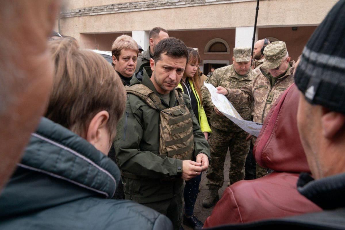 Зеленський продовжив закон про особливий статус Донбасу