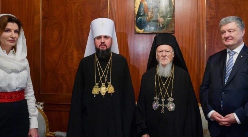 Порошенко привітав українців із другою річницею підписання Томосу
