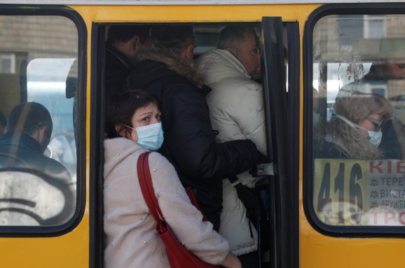 Ціни вгору: очільники приватних транспортних компаній попередили про здорожчання проїзду