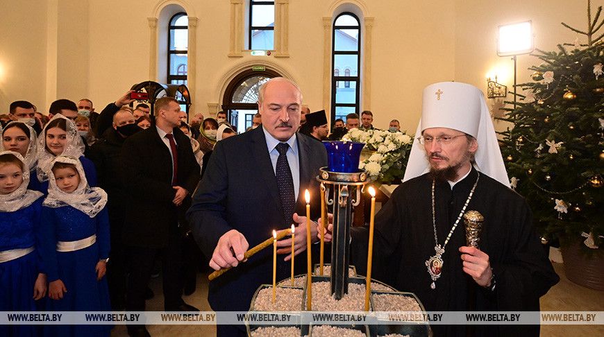 «Щоб діти не ходили під батогом»: Лукашенко на Різдво закликав білорусів замислитися про майбутнє