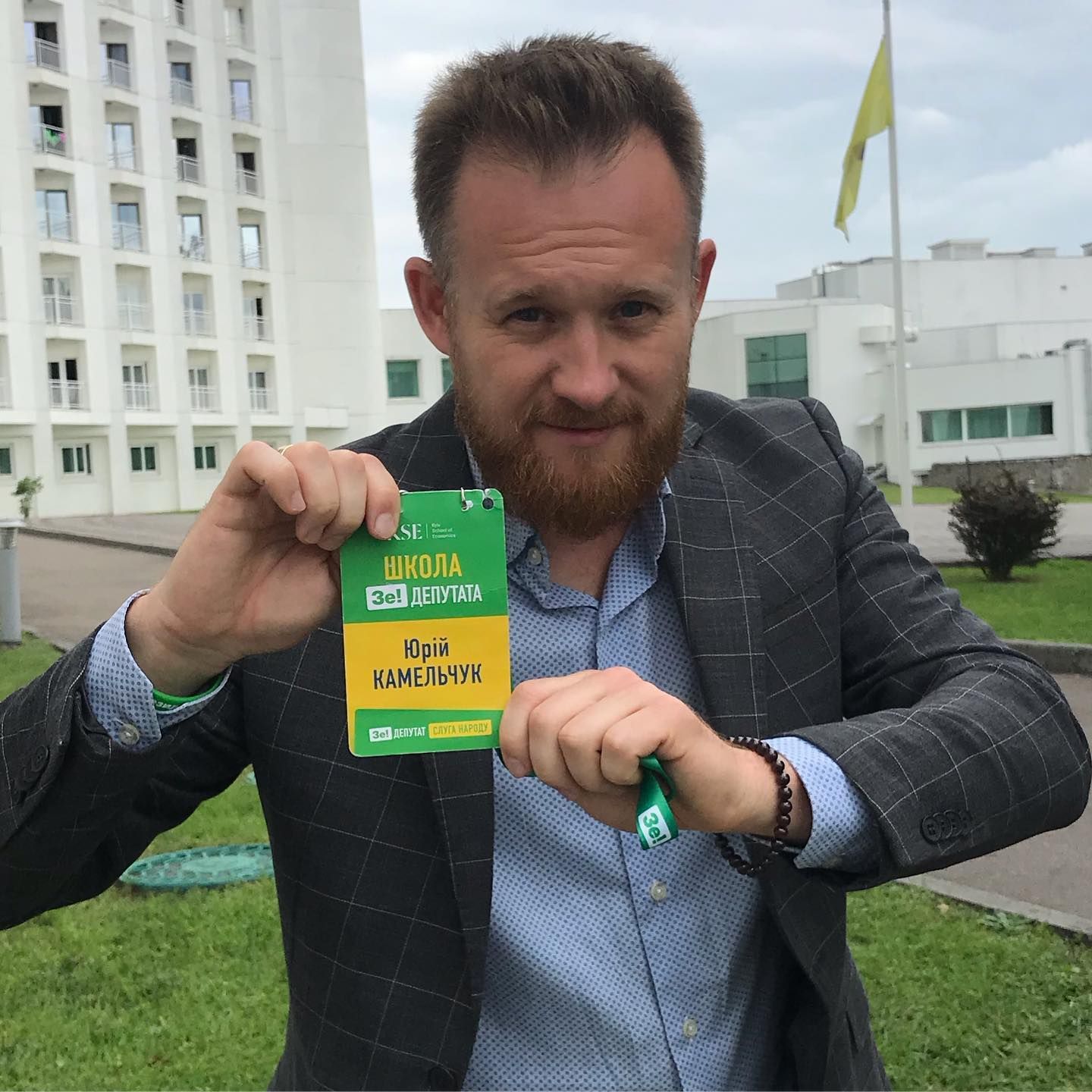 Шприци без голок: «слуга народу» Юрій Камельчук підозрює змову у вакцинації