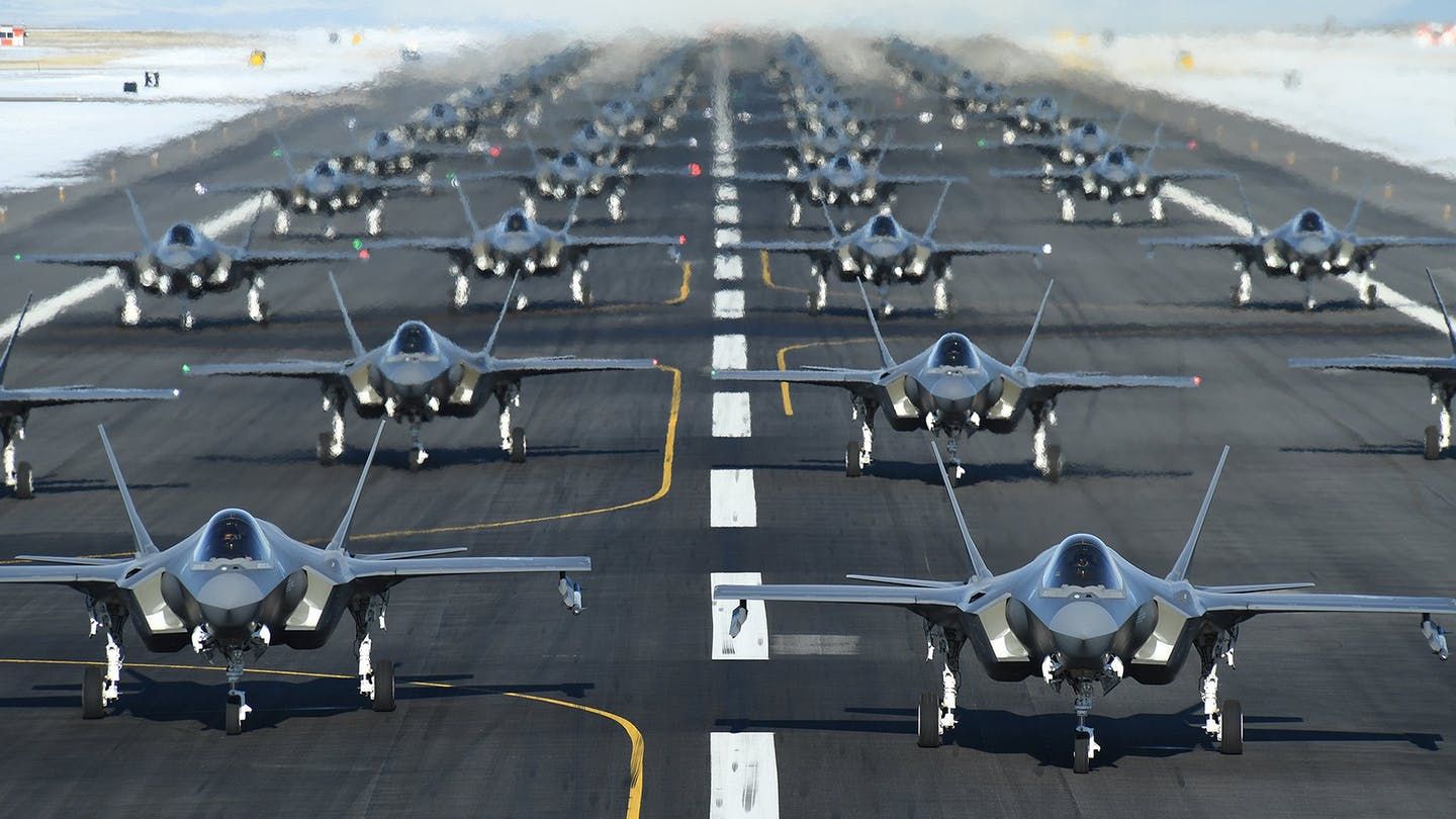 Остаточна дата постачань в ОАЕ новітніх винищувачів F-35 ще не підтверджена.