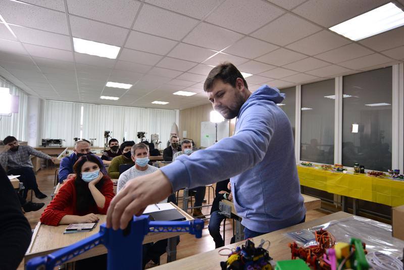 Школи Черкащини отримали 63 комплекти STEM-обладнання