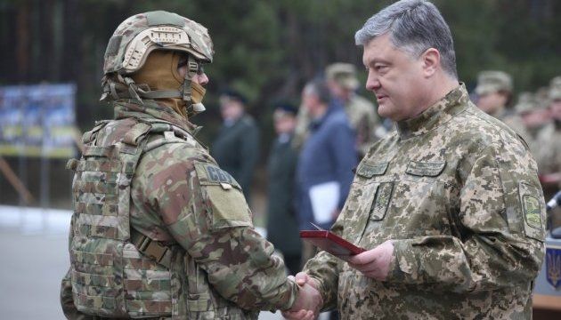 Порошенко вітає СБУ з успішною операцією щодо схем Козака-Медведчука