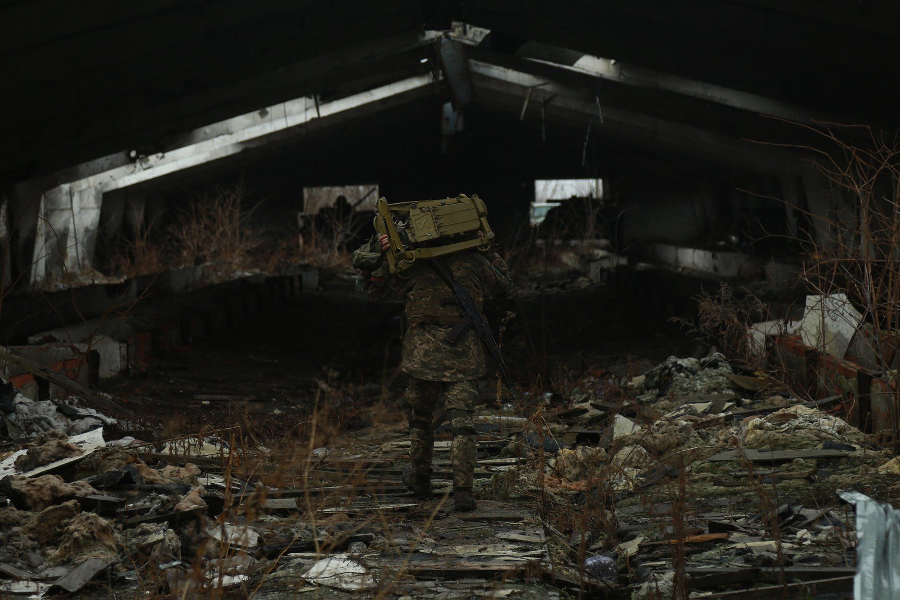Під Новомихайлівкою ворожий снайпер поранив захисника України