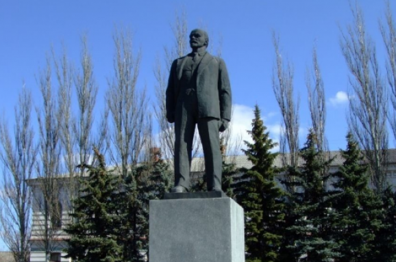 Ізюмська міськрада вже три роки не може продати бронзового Леніна