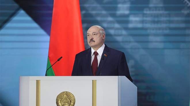 Лукашенко анонсував референдум щодо нової конституції країни