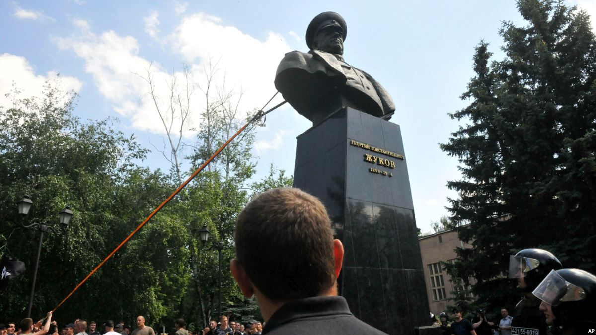 Знову відбились від Жукова: проспект у Харкові таки носитиме ім'я генерала Григоренка
