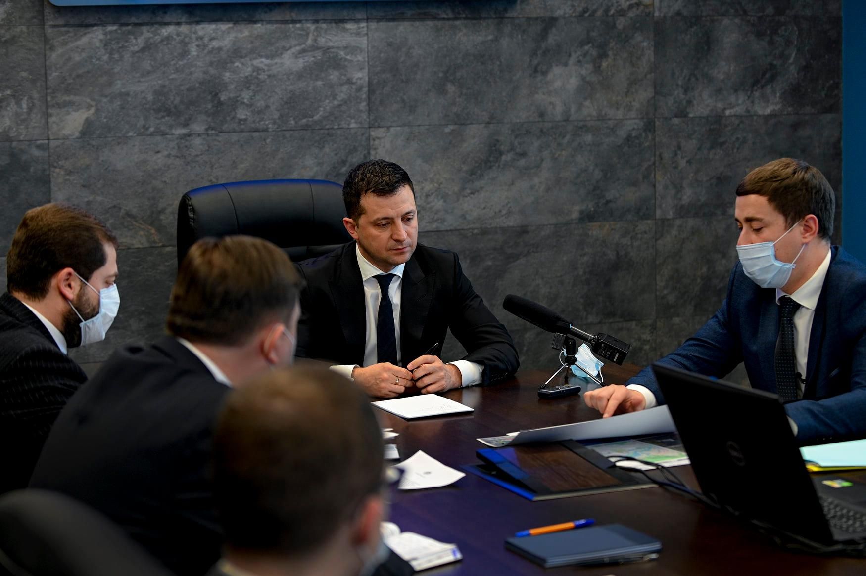 Зеленському не варто балотуватися у президенти вдруге – соцопитування