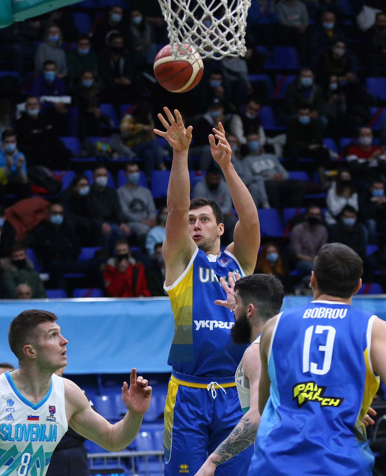 У заключному з’їзному турі відбору на ЧЄ українські баскетболісти переграли чинного чемпіона