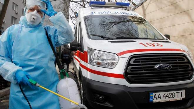 Медикам-вакцинаторам віддячать гривнею - МОЗ