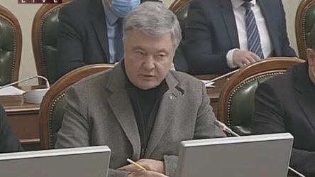 Порошенко не добирав слова щодо якості завезеної в Україну вакцини