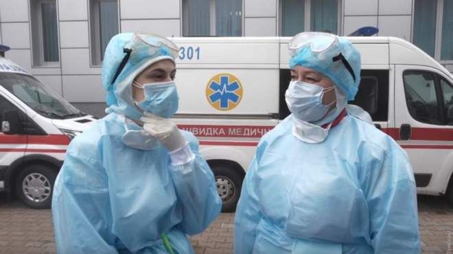 На Житомирщині суддя з симптомами COVID-19 побила лікарку