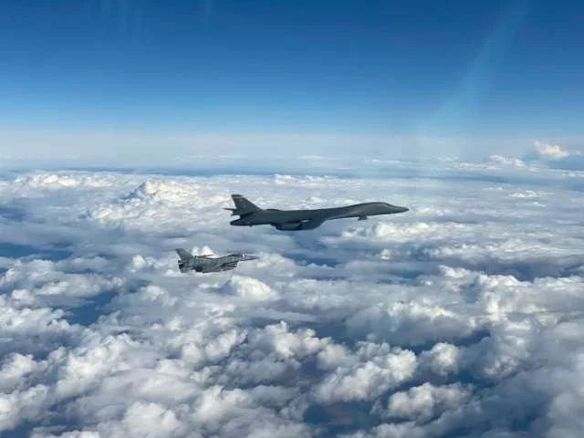 До Польщі прибув стратегічний бомбардувальник США B-1B Lancer