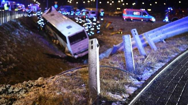 У Польщі в ДТП потрапив український автобус: є загиблий та постраждалі