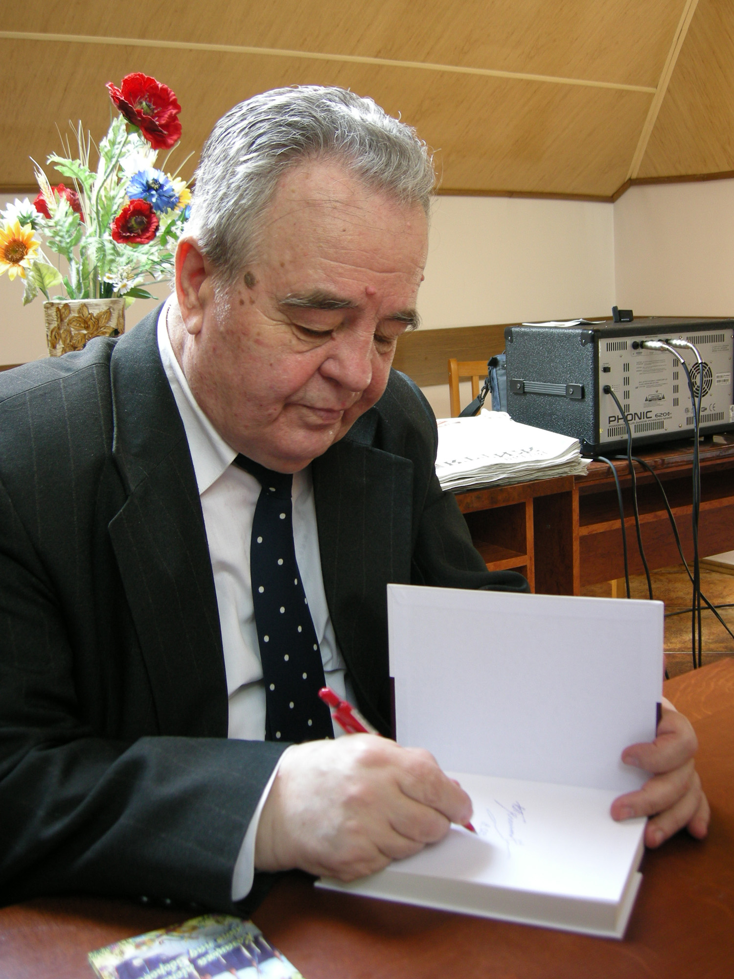 Ми ніколи не будемо браттями: Володимир Білінський та його історія ординської Моксель-Московії