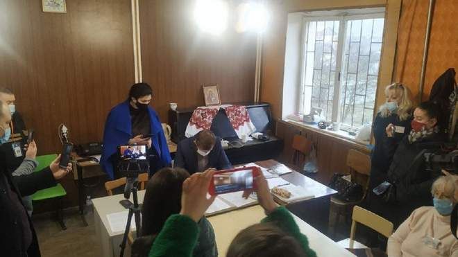 Довибори: на окрузі №87 вдруге за добу змінили голову ОВК