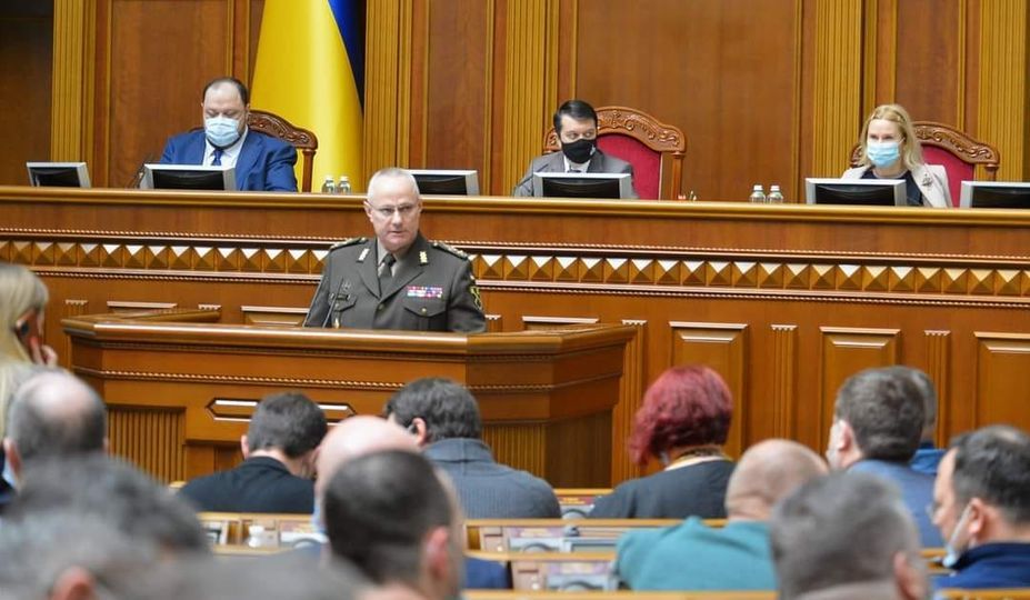 Росія стягує армію до кордону з Україною – Хомчак