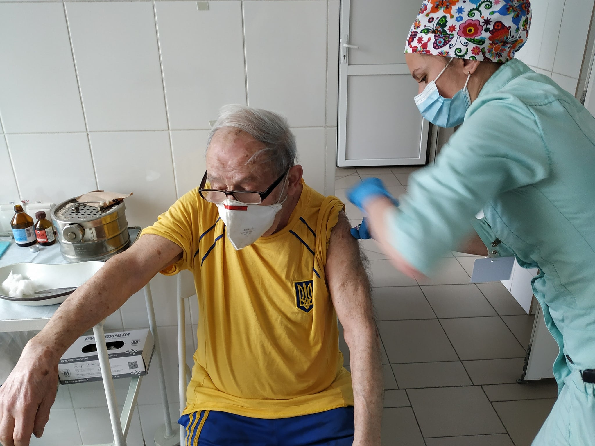 Найповажніший тенісист-любитель Леонід Станіславський вакцинувався у 97 років