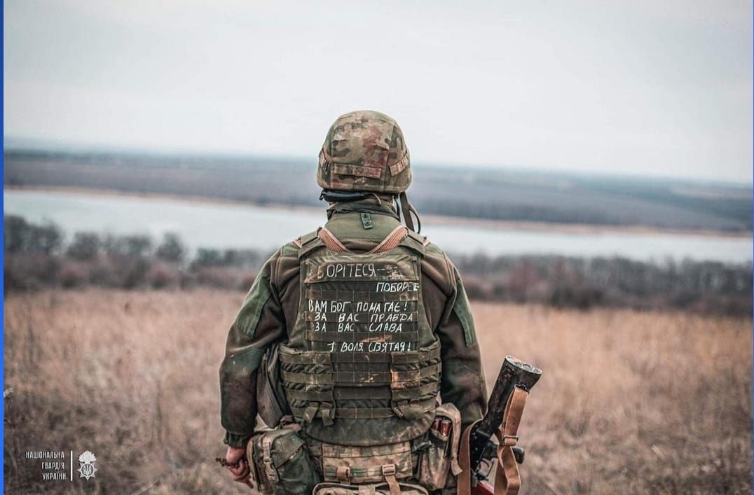 Під Луганським поранено захисника України під час обстрілів