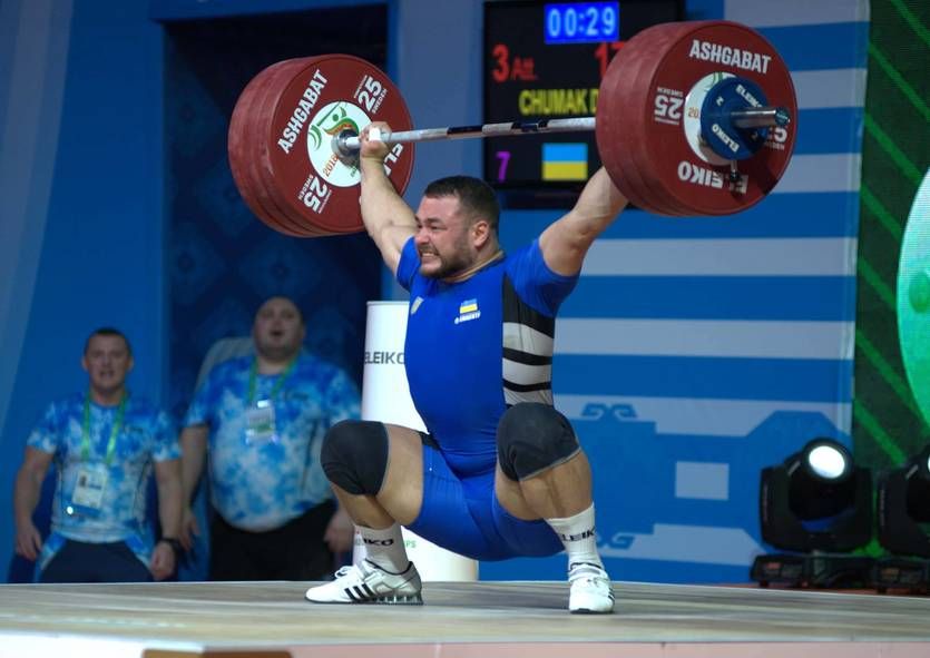 Москва палає: важкоатлет Дмитро Чумак втретє став чемпіоном Європи і потролив агресора, відео