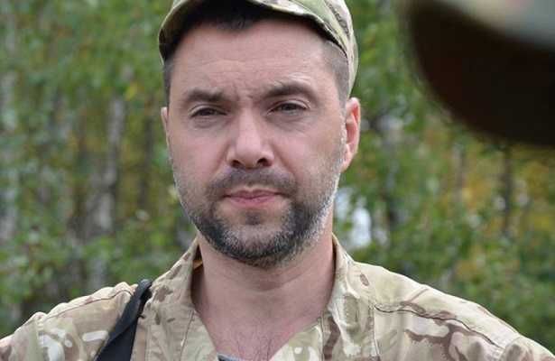Арестович: на окупованому  Донбасі  утримуються майже 300 українців