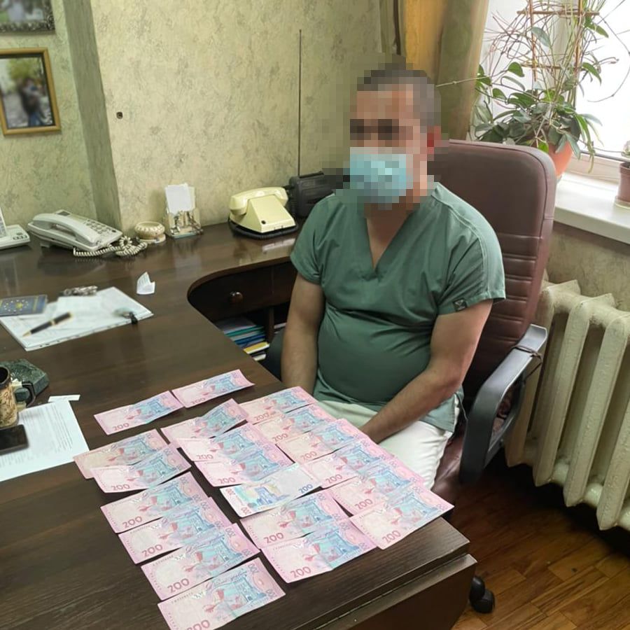 У Києві лікарі вимагали гроші за видачу тіла померлої від COVID-19