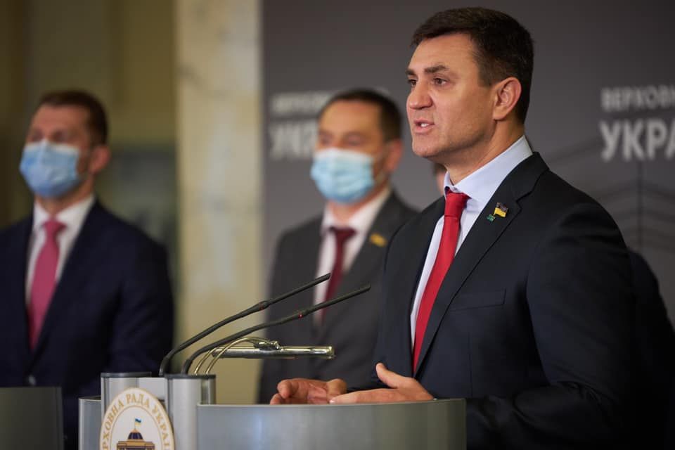 Одіозний нардеп Микола Тищенко влаштував вечірку під час карантину