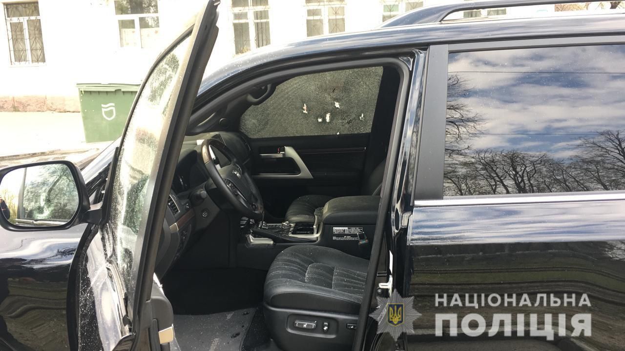 Водію джипу не вдалося втекти від вбивці у Дніпрі.