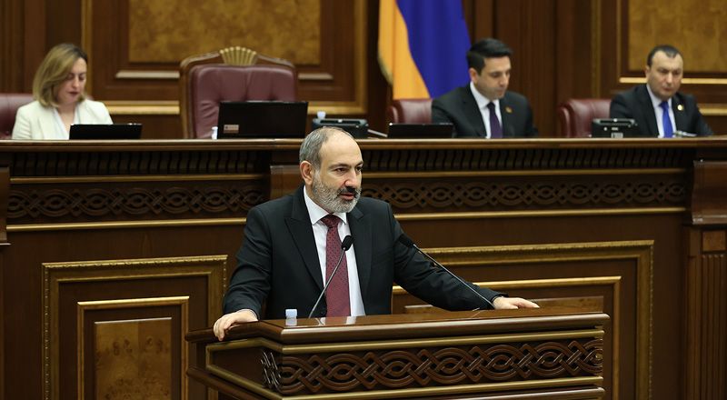 Прем'єр Вірменії Нікол Пашинян подав у відставку