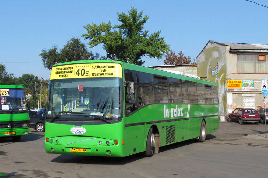 Харківська міськрада придбає автобуси для маршрутів, які ігнорують «приватники»