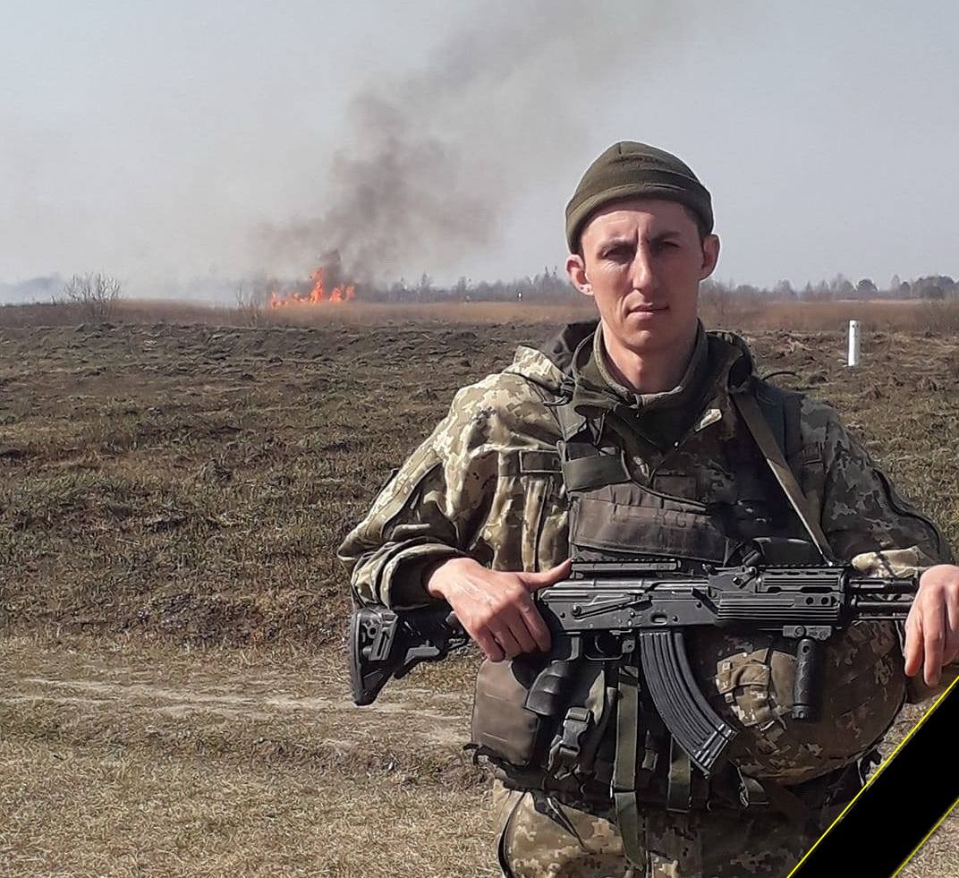 Роман Гуляк з Хмельниччини загинув від підриву авто на фронті