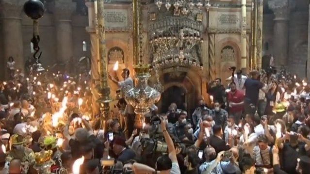 У Єрусалимі зійшов Благодатний вогонь