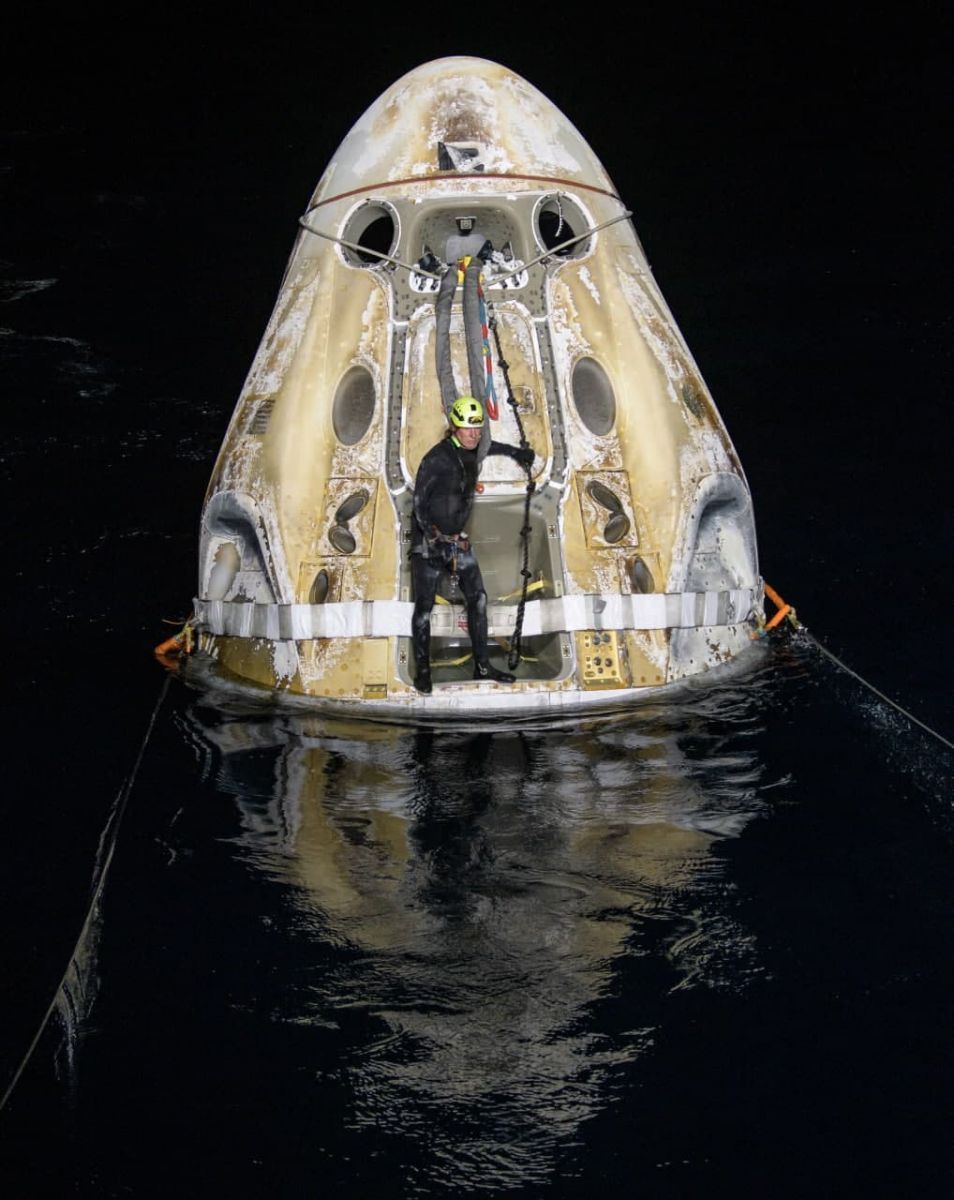 Корабль NASA з чотирма астронавтами повернувся на Землю із найтривалішої експедиції